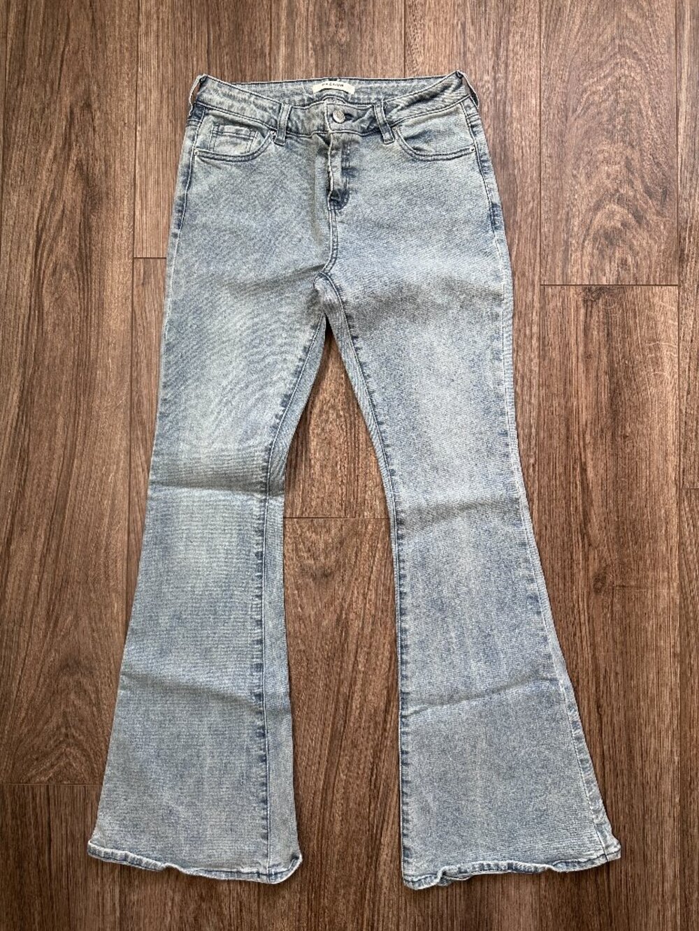 PacSun Jeans Stretch Low-Rise Flare Size 27 Worn Once